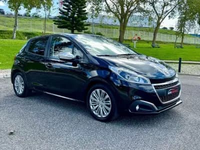 Sell Peugeot 208 2019 - 10450 EUR, 84000 km - AUTO.MOTO.pt