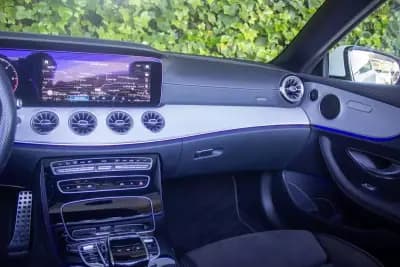 Vendo Mercedes-Benz E 220 2021 - 53900 EUR, 42200 km - AUTO.MOTO.pt