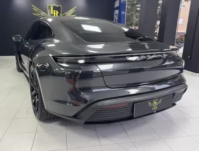 Sell Porsche Taycan 2021 - 63000 EUR, 95033 km - AUTO.MOTO.pt