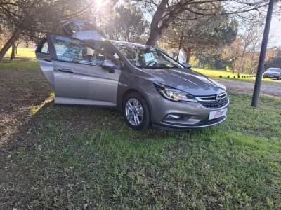 Sell Opel Astra Sports Tourer 2017 - 8900 EUR, 231400 km - AUTO.MOTO.pt