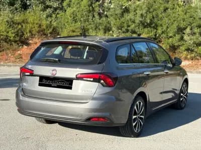 Vendo Fiat Tipo Station Wagon 2018 - 12900 EUR, 94406 km - AUTO.MOTO.pt
