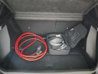 Vendo Peugeot e-2008 2023 - 23890 EUR, 9100 km - AUTO.MOTO.pt