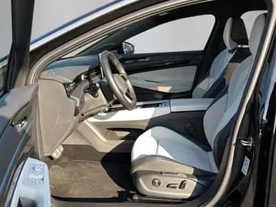 Vendo Volkswagen ID.7 2023 - 41000 EUR, 23000 km - AUTO.MOTO.pt