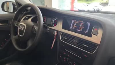 Vendo Audi A4 2011 - 13900 EUR, 186139 km - AUTO.MOTO.pt