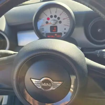 Vendo MINI 2011 - 8750 EUR, 246729 km - AUTO.MOTO.pt