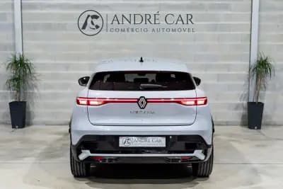 Vendo Renault Mégane E-Tech 2023 - 24450 EUR, 60913 km - AUTO.MOTO.pt