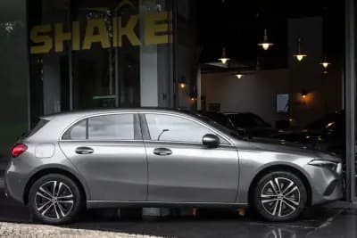 Vendo Mercedes-Benz A 250 2024 - 34990 EUR, 16557 km - AUTO.MOTO.pt