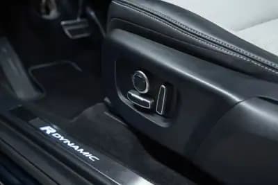 Vendo Land Rover Discovery Sport 2021 - 36950 EUR, 63000 km - AUTO.MOTO.pt