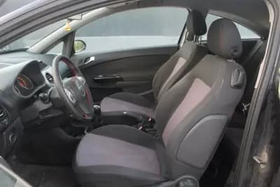 Vendo Opel Corsa 2007 - 5900 EUR, 98000 km - AUTO.MOTO.pt