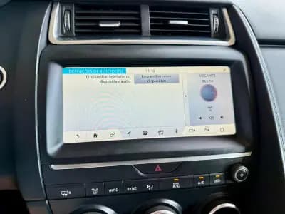 Vendo Jaguar E-Pace 2018 - 27990 EUR, 120110 km - AUTO.MOTO.pt