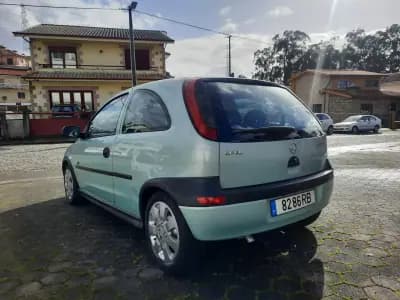 Sell Opel Corsa 2001 - 2500 EUR, 196937 km - AUTO.MOTO.pt