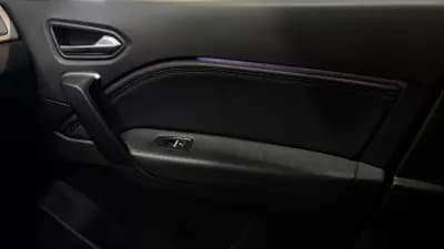 Sell Renault Captur 2023 - 16770 EUR, 70000 km - AUTO.MOTO.pt