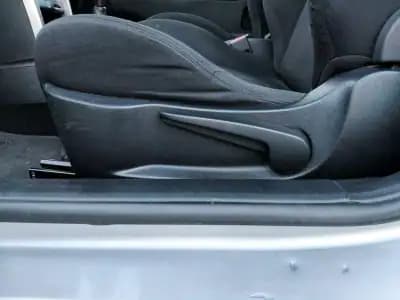 Sell Peugeot 207 2008 - 4990 EUR, 207000 km - AUTO.MOTO.pt