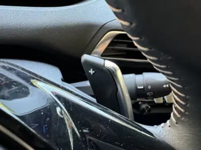 Sell Peugeot 5008 2023 - 29500 EUR, 14500 km - AUTO.MOTO.pt