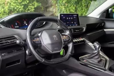 Vendo Peugeot 5008 2019 - 16900 EUR, 272000 km - AUTO.MOTO.pt