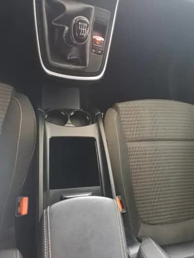 Sell Renault Scénic 2017 - 9980 EUR, 262136 km - AUTO.MOTO.pt