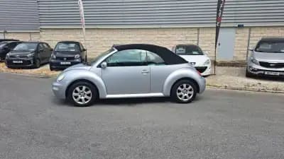 Vendo Volkswagen New Beetle Cabriolet 2004 - 9890 EUR, 127830 km - AUTO.MOTO.pt