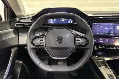 Vendo Peugeot 308 2023 - 19950 EUR, 38478 km - AUTO.MOTO.pt