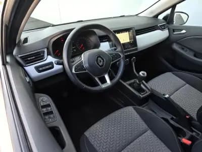 Vendo Renault Clio 2023 - 14900 EUR, 55991 km - AUTO.MOTO.pt