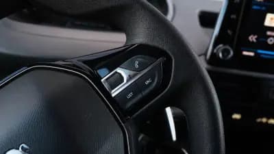 Vendo Peugeot Partner L2 caixa automática 130cv 2019 - 17900 EUR, 163000 km - AUTO.MOTO.pt