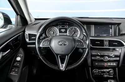 Sell Infiniti Q30 2016 - 19750 EUR, 116708 km - AUTO.MOTO.pt