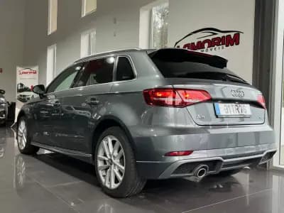 Vendo Audi A3 Sportback 2017 - 18999 EUR, 165021 km - AUTO.MOTO.pt