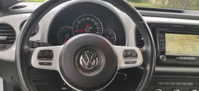 Vendo Volkswagen New Beetle 2011 - 18490 EUR, 163800 km - AUTO.MOTO.pt