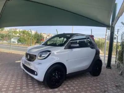 Sell Smart Fortwo Cabrio 2019 - 17900 EUR, 40794 km - AUTO.MOTO.pt
