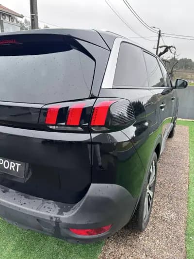 Sell Peugeot 5008 2018 - 14900 EUR, 140000 km - AUTO.MOTO.pt