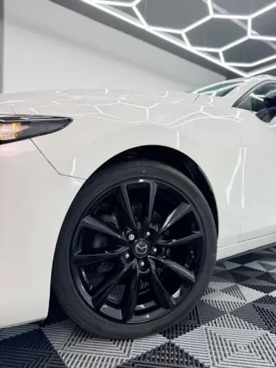 Vendo Mazda 3 2021 - 18999 EUR, 84000 km - AUTO.MOTO.pt