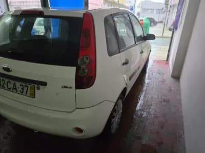 Vendo Ford Fiesta 2006 - 4500 EUR, 91140 km - AUTO.MOTO.pt