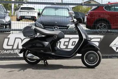 Sell Piaggio Vespa 2013 - 11000 EUR, 2700 km - AUTO.MOTO.pt