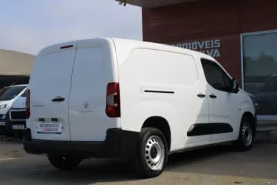 Vendo Peugeot Partner 2020 - 14990 EUR, 176000 km - AUTO.MOTO.pt