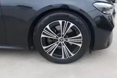 Vendo Mercedes-Benz E 220 2024 - 55980 EUR, 29555 km - AUTO.MOTO.pt