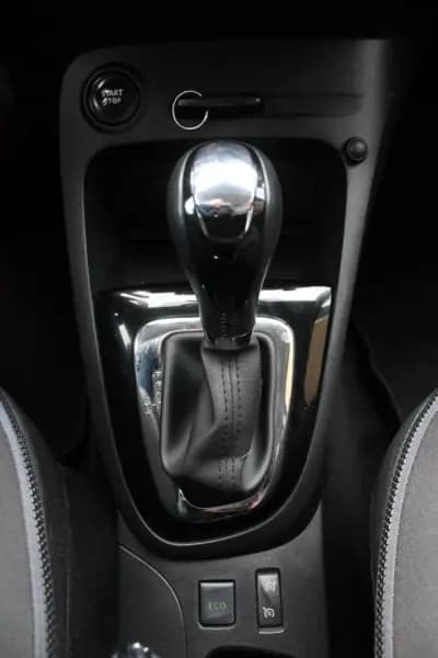 Sell Renault Captur 2015 - 12990 EUR, 130000 km - AUTO.MOTO.pt