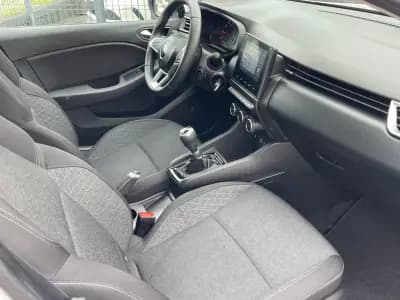 Vendo Renault Clio 2022 - 15900 EUR, 21000 km - AUTO.MOTO.pt