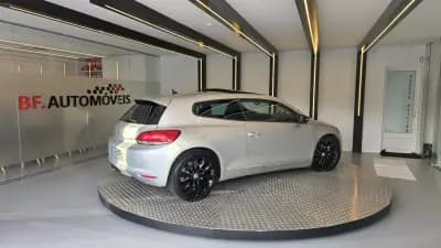 Vendo Volkswagen Scirocco 2010 - 10900 EUR, 289436 km - AUTO.MOTO.pt