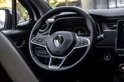 Sell Renault Zoe 2020 - 12900 EUR, 44743 km - AUTO.MOTO.pt