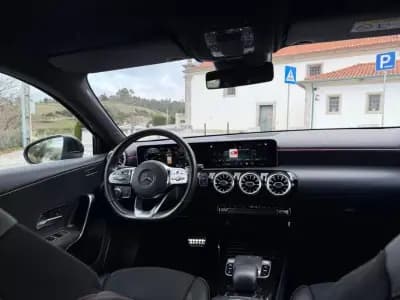 Vendo Mercedes-Benz A 180 2019 - 25999 EUR, 100000 km - AUTO.MOTO.pt