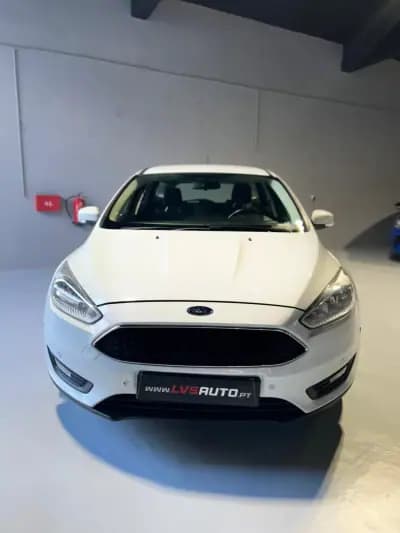 Vendo Ford Focus 2018 - 9900 EUR, 71250 km - AUTO.MOTO.pt