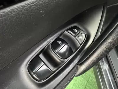 Vendo Nissan Qashqai 2016 - 15390 EUR, 145000 km - AUTO.MOTO.pt