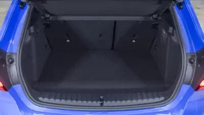 Vendo BMW 116 2021 - 21900 EUR, 104000 km - AUTO.MOTO.pt