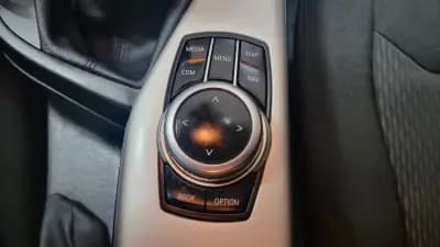 Vendo BMW 118 2018 - 22490 EUR, 92000 km - AUTO.MOTO.pt