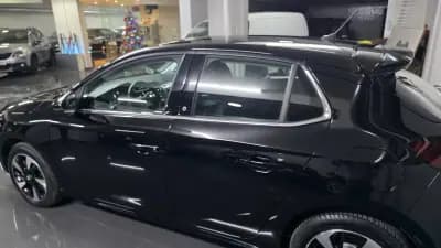 Vendo Opel Corsa-e 2022 - 17990 EUR, 42000 km - AUTO.MOTO.pt