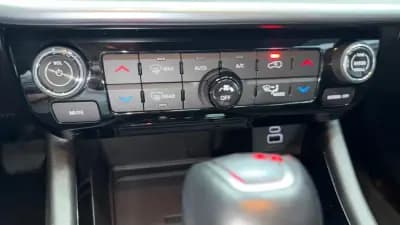 Sell Jeep Compass 2023 - 25000 EUR, 65000 km - AUTO.MOTO.pt