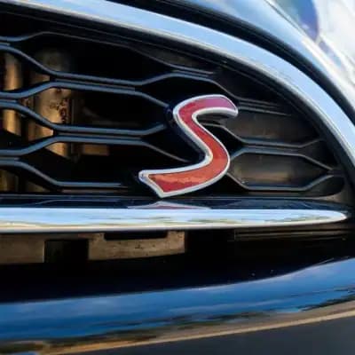 Vendo MINI 2015 - 19999 EUR, 172000 km - AUTO.MOTO.pt