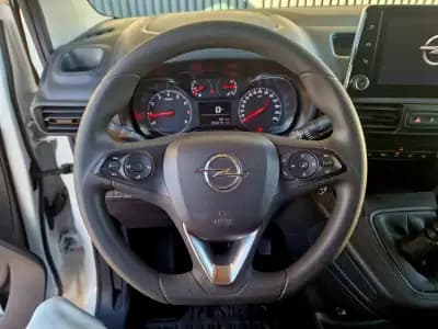 Sell Opel Combo 2022 - 15990 EUR, 55209 km - AUTO.MOTO.pt