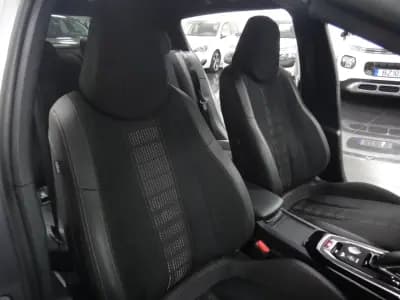 Sell Peugeot 308 2020 - 15500 EUR, 60000 km - AUTO.MOTO.pt