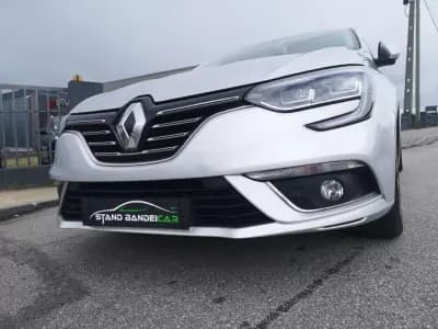 Vendo Renault Mégane 2019 - 17900 EUR, 96000 km - AUTO.MOTO.pt