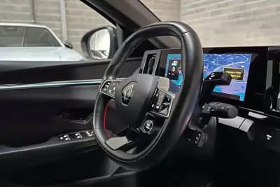 Vendo Renault Mégane E-Tech 2023 - 24450 EUR, 60913 km - AUTO.MOTO.pt